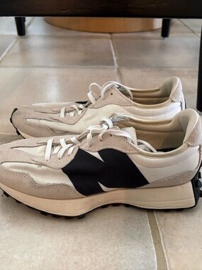 New Balance 327 White and Black Retro Runner Sneakers